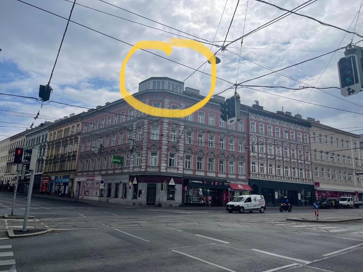 Gesamte Unterkunft Ueber Den Daechern Wiens Esterno foto